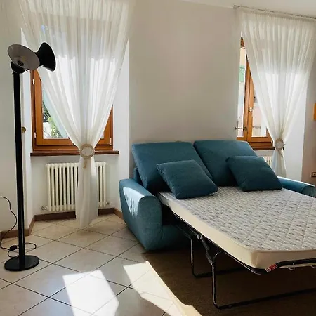 Apartment Golden Wind House, Cozy And Elegant In Historic Centre Torbole Sul Garda