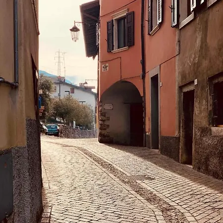 Apartment Golden Wind House, Cozy And Elegant In Historic Centre Torbole Sul Garda