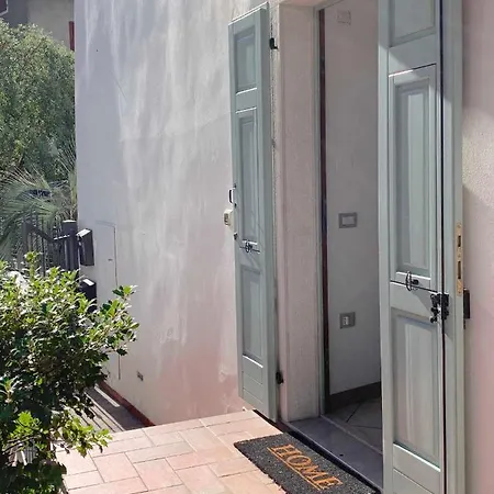 Golden Wind House, Cozy And Elegant In Historic Centre Apartment Torbole Sul Garda