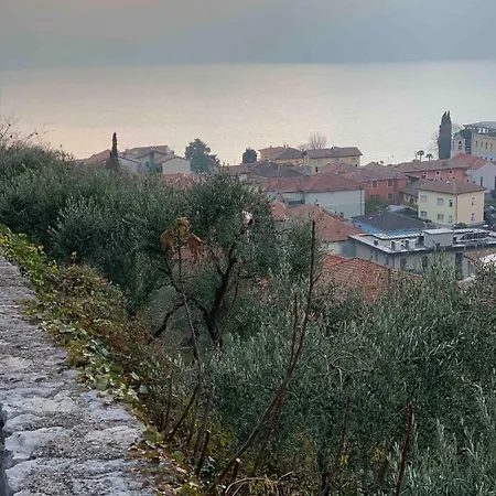 Golden Wind House, Cozy And Elegant In Historic Centre Apartment Torbole Sul Garda